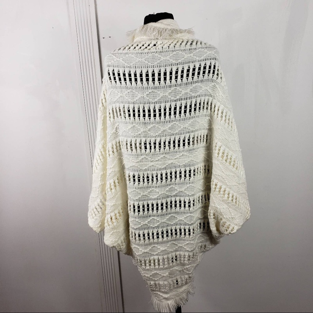 American Eagle Fringe Cardigan - Picture 6 of 7